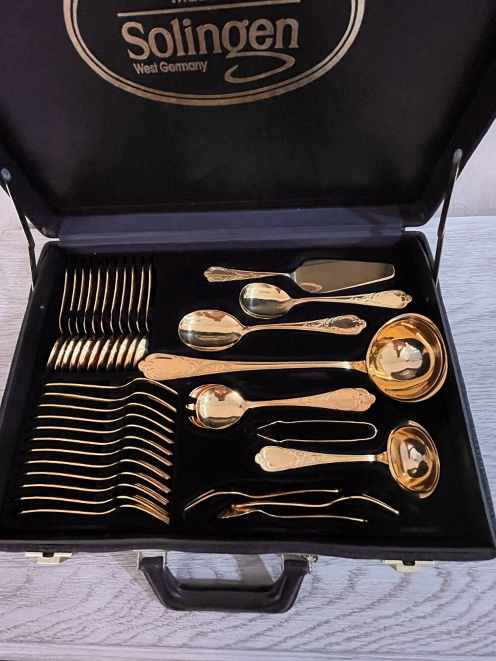 Soligen Gold Flatware Cutlery Full Set 70 Pc Germany Vintage In Case Used Once - Picture 3 of 15